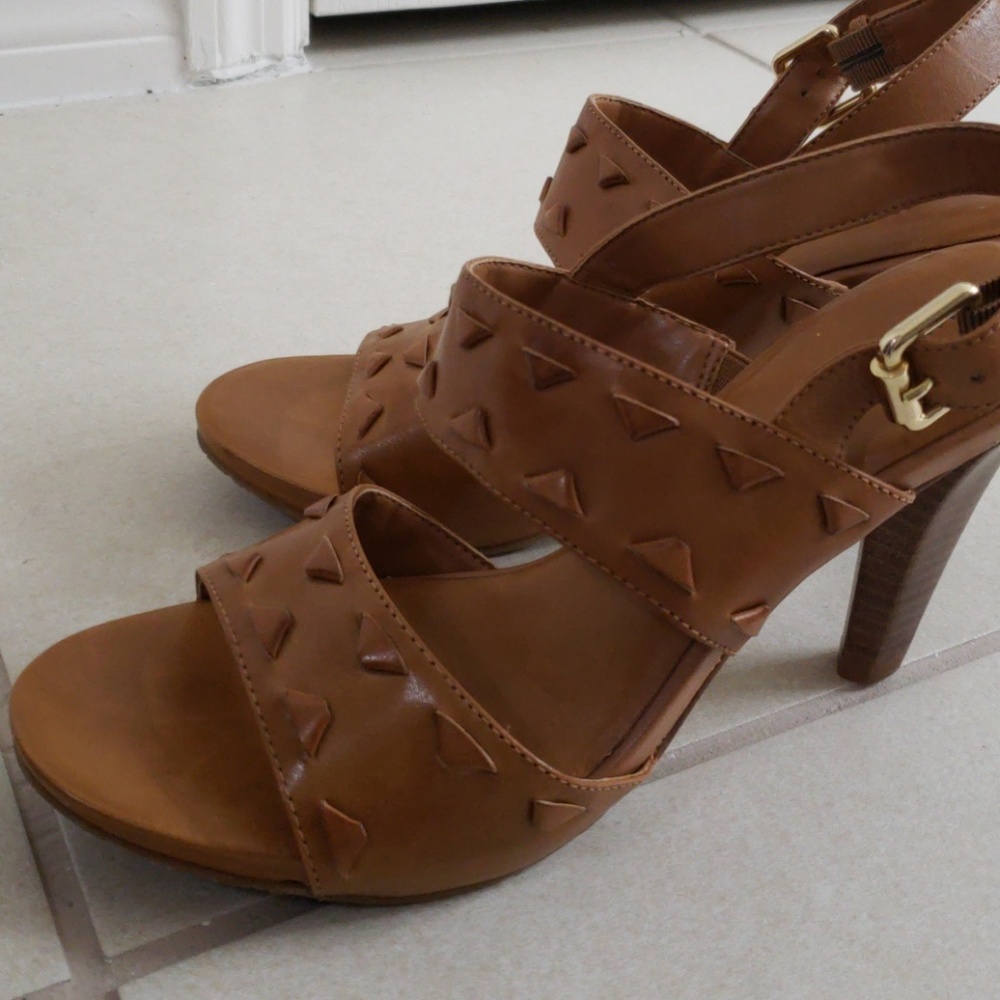 Sandals - Picture 4 of 5